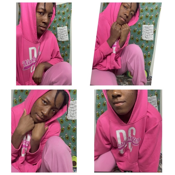 This is a pink DC Washington hoodie (idk the brand) and pants from Roma - Picture 9 of 11